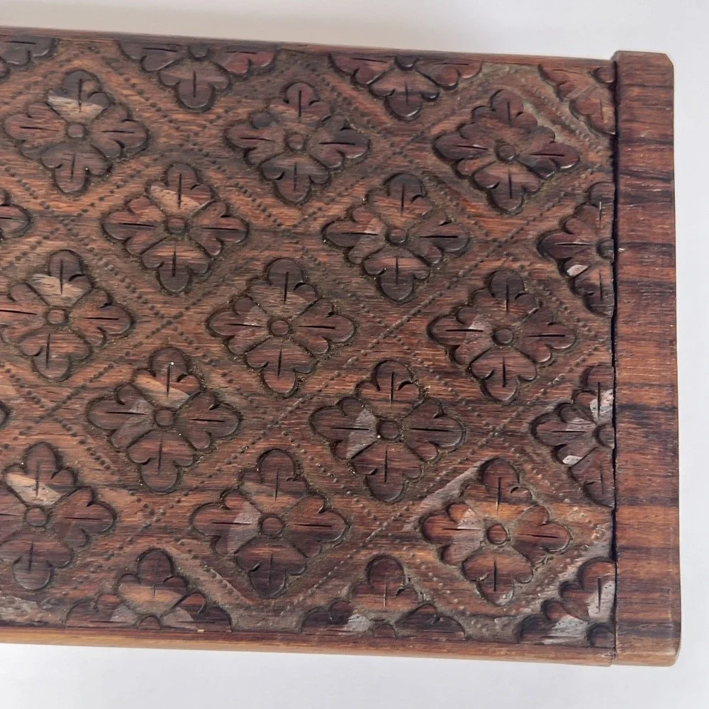 VTG Hand Carved Wooden Box Floral Motif Containing Misc Vintage Beads